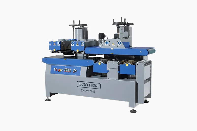 Brosseuse industrielle Sarmax Cheyenne, machine de finition pour le brossage, l’ébavurage et le texturage du bois et autres matériaux.