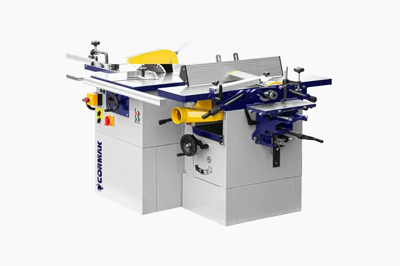 Combinée 4 opérations Cormak, machine multifonction pour le travail du bois intégrant dégauchisseuse, raboteuse, scie circulaire et toupie.