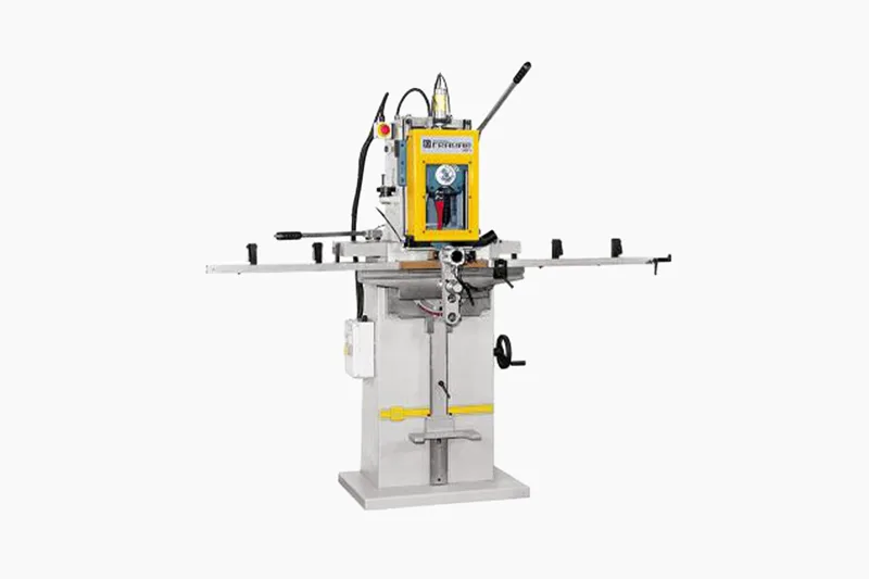Mortaiseuse à bédane vertical, machine pour la réalisation de mortaises précises dans le bois et autres matériaux en menuiserie et ébénisterie.
