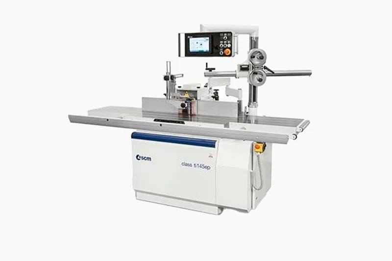 Toupie à commande numérique SCM Class TF145ep, machine de fraisage haute précision pour l’usinage du bois en menuiserie et ébénisterie.