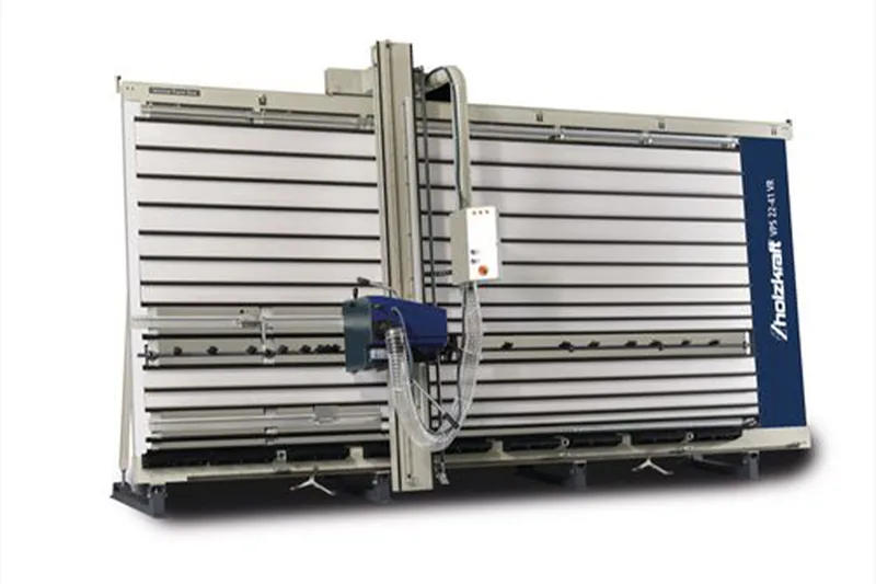 Scie à panneaux verticale HOLZKRAFT, idéale pour des découpes de panneaux rapides et précises avec un moteur robuste et une grande capacité de travail.